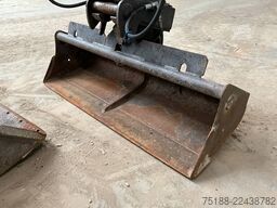 Kubota U 27-4