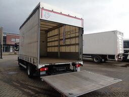 Renault D 8.180 + lift + euro 6 + MANUAL