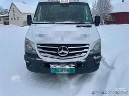 Mercedes-Benz Sprinter 4x2 w/ 2 sets of tires and ramp. Will be