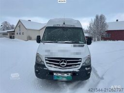 Mercedes-Benz Sprinter 4x2 w/ 2 sets of tires and ramp. Will be