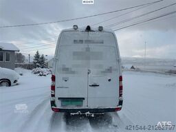 Mercedes-Benz Sprinter 4x2 w/ 2 sets of tires and ramp. Will be