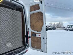 Mercedes-Benz Sprinter 4x2 w/ 2 sets of tires and ramp. Will be