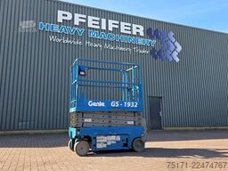 Genie GS1932 Electric, Working Height 7.8 m, 227kg Capac