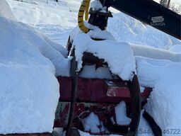 Volvo Skid Steer Loader w/ Jonsred Crane