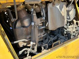 KOMATSU D 65 PX - 18 **Ketten und Laufwerk NEU**
