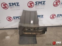 Mercedes Occ Spatbord links Mercedes Atego