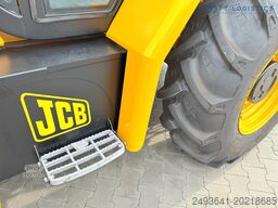 JCB 940 / TRIPLEX 4500 / FREE-LIFT NEW TIRES
