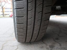 VOLKSWAGEN T5 Transporter Kasten 4Motion/Klima/AHK/FN: 224