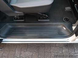 VOLKSWAGEN T6.1 Transporter Kombi FWD/9 Sitze/Klima/FN:180
