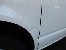 VOLKSWAGEN T6.1 Transporter Kombi FWD/9 Sitze/Klima/FN:180