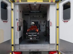 MERCEDES-BENZ Sprinter 519 CDI RTW / 1. Hand /SHZ / Fzg Nr:A16