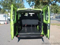 OPEL Vivaro L2H1 / 1. Hand / 9 Sitzer / :127