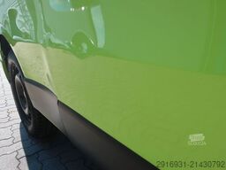 OPEL Vivaro L2H1 / 1. Hand / 9 Sitzer / :127