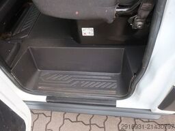 FORD Transit Pritsche DoKa 1. Hand / SHZ / FN:40