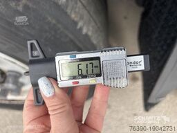 Schmitz Cargobull Semitrailer Reefer Standard divu klāju