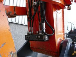 Hitachi ZX300LC-6