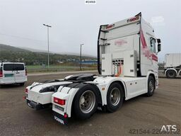 Scania S650 6x2 trekkvogn m/ hydraulikk, NATO kontakt og