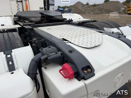 Scania S650 6x2 trekkvogn m/ hydraulikk, NATO kontakt og