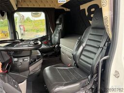 Scania S650 6x2 trekkvogn m/ hydraulikk, NATO kontakt og