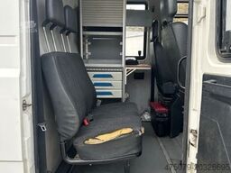 MERCEDES-BENZ Vario 818 / Werkstatt / Kompressor / Doka