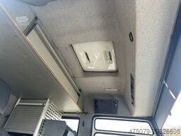 MERCEDES-BENZ Vario 818 / Werkstatt / Kompressor / Doka