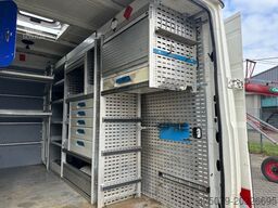MERCEDES-BENZ Vario 818 / Werkstatt / Kompressor / Doka