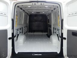 VW Crafter Kasten 35 Mittellang AUT/LED/NAVI/KAM/DAB