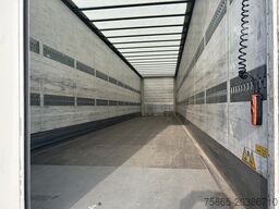 Schmitz Cargobull SCB S3B / Box / Loadlift / 2x Liftas / APK 03-26