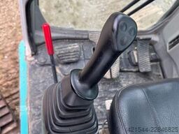 Kobelco SK135SRLC Tracked excavator – New tracks and sproc