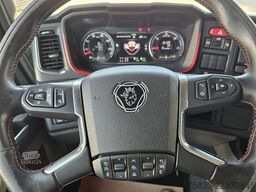 Scania R650 V8 8x4 / HMF 9520 + JIB + WINCH / 140.000 ...