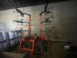 Hatzenbichler Frontanbauhackmaschine 8/75