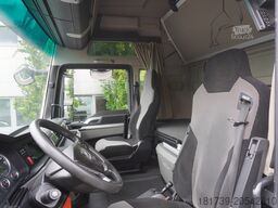 MAN TGX 35.580 E6 8x4 /4 / 23 EPAL tarpaulin