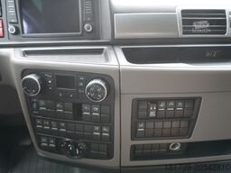 MAN TGX 35.580 E6 8x4 /4 / 23 EPAL tarpaulin