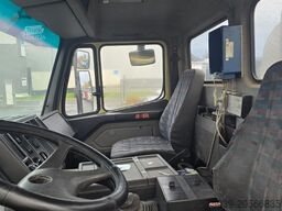 Mercedes Benz 1824 4x2