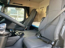 Mercedes-Benz Actros 4048 S 6x4 Tractor Head