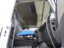 Volvo FH 420 6×2 / Krone refrigerator 19 EPAL