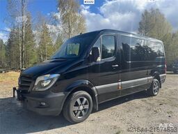 Mercedes-Benz Sprinter Minibus – 11 seats – Two sets of tires