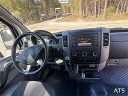 Mercedes-Benz Sprinter Minibus – 11 seats – Two sets of tires