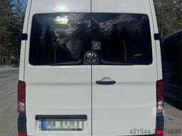 Volkswagen Crafter Minibus – 11 seats – Wheelchair lift