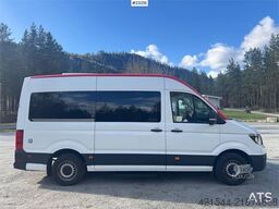 Volkswagen Crafter Minibus – 11 seats – Wheelchair lift