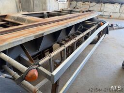 HFR hook lift trailer with tipper