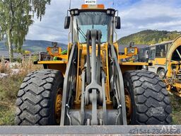 Volvo L120D Wheel Loader with Bucket
