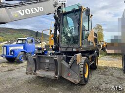 Volvo EW160E Wheeled Excavator with Rototilt and Grading