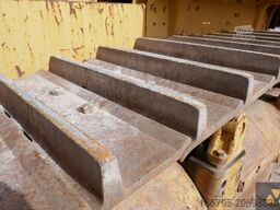 Caterpillar D8K Pipe carrier