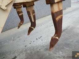 Caterpillar D7G Ex-army