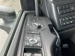 Scania P 360 HMF 22 Tonmeter laadkraan