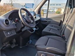 MERCEDES-BENZ 8 Sprinter Lord Light 22 Sitzer Vorlauffahrzeug