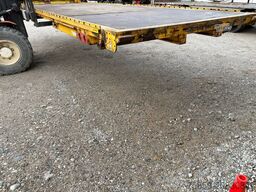 Krone BDF 7,45m Lochleiste Teleskopstützen