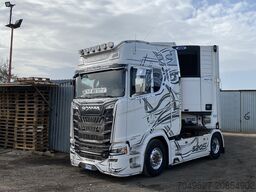 SCANIA S 520