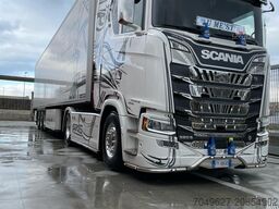 SCANIA S 520